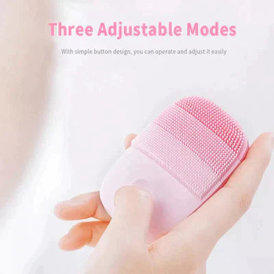 Sonic Facial Cleansing & Massage brush by inFace.