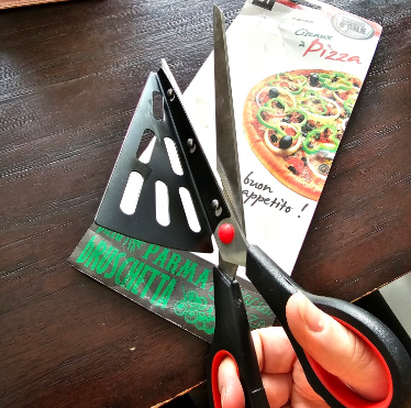 Pizza Cutting And Lifting Scissor